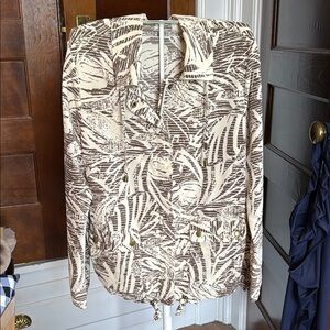 Chico's Zenergy golf jacket -‎ worn a few times. Excellent condition